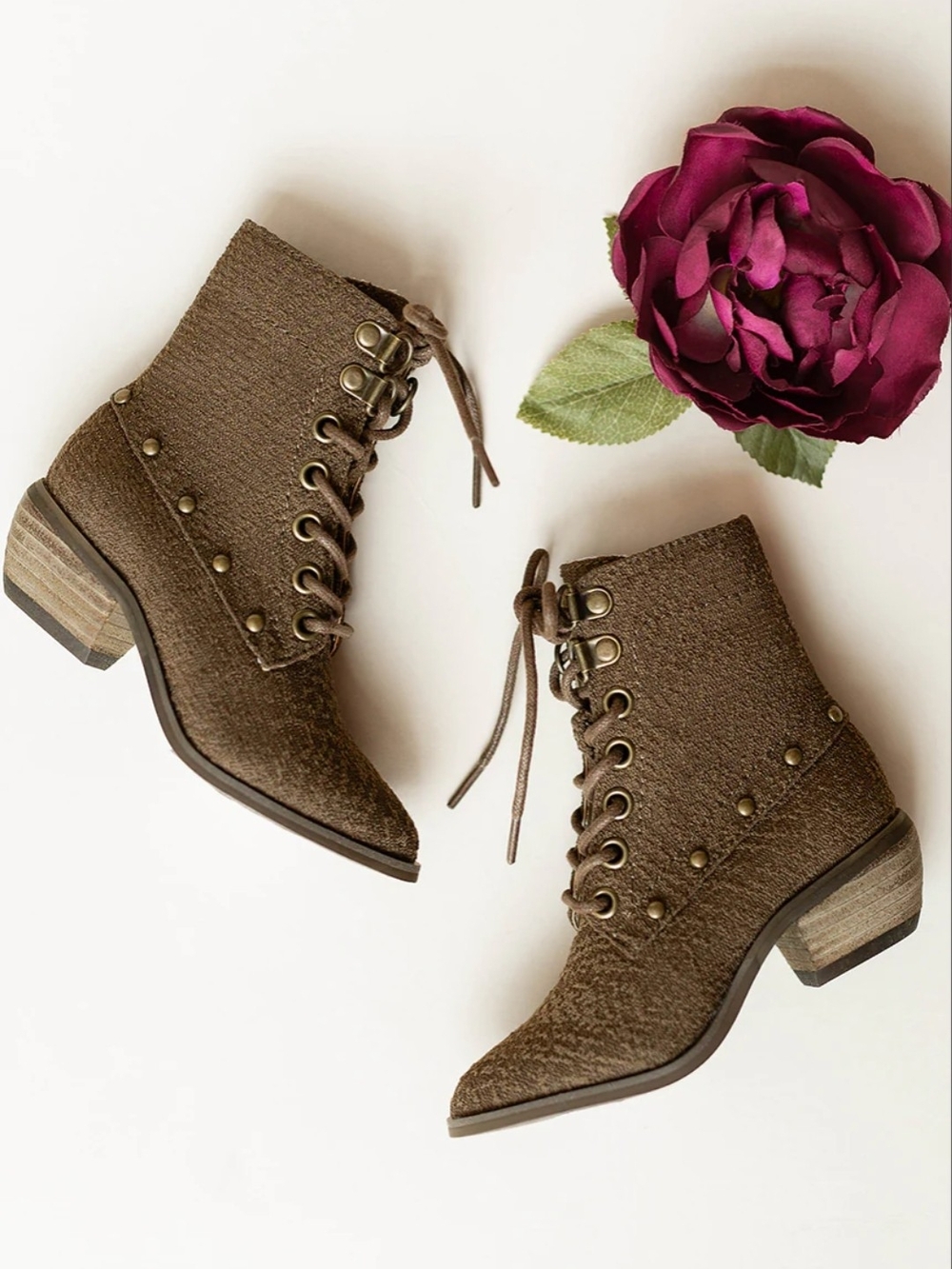 JOYFOLIE Eliza Boot in Brown size 2 Youth
